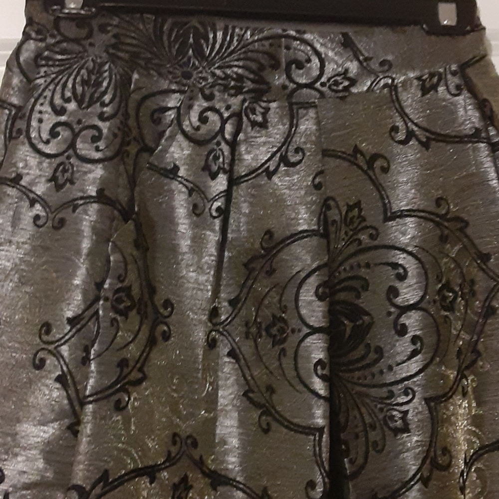 Silver skirt with blacks designs